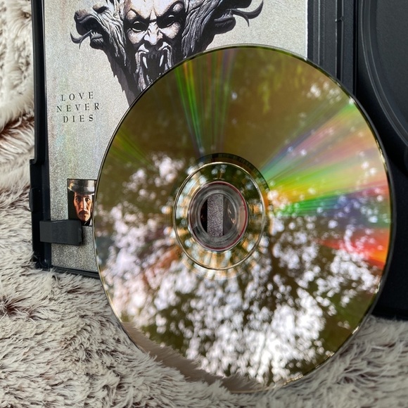 Brahm Stoker’s Dracula DVD movie. Keanu Reeves, Winona Ryder, Anthony Hopkins - Picture 7 of 7